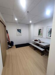 Parkway Centre (D15), Office #566789031